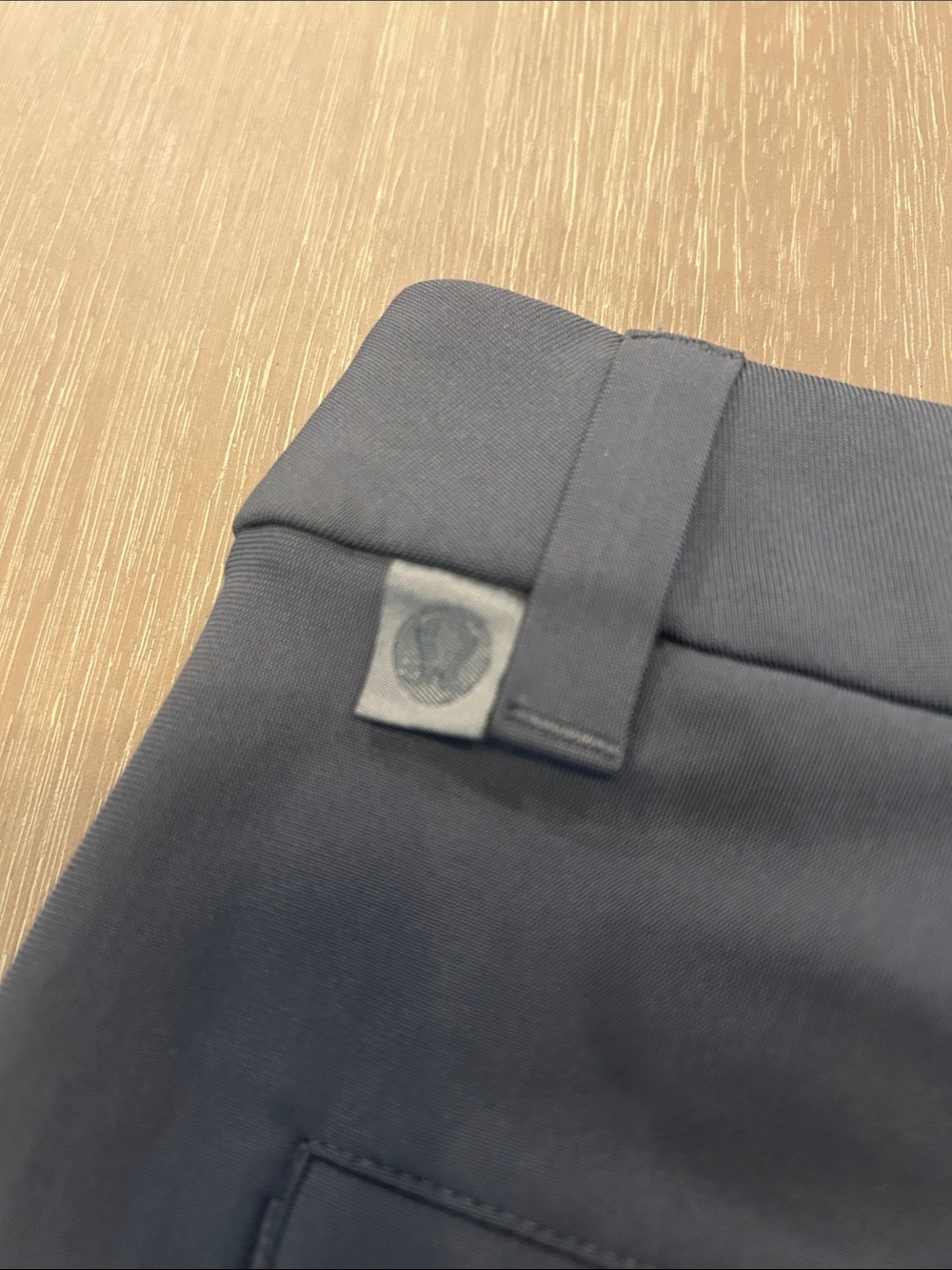 lululemon athletica commission shorts Men's Slate Gray 7 in inseam - Picture 4 of 6